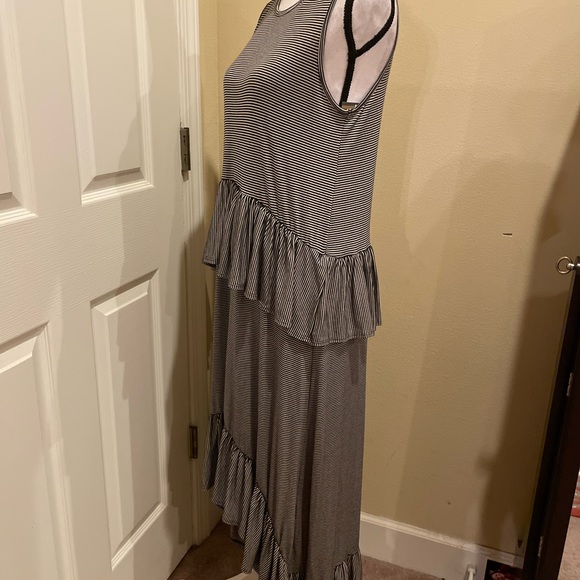 Adora Brand Tiered Hi Low Maxi Dress - Picture 2 of 5
